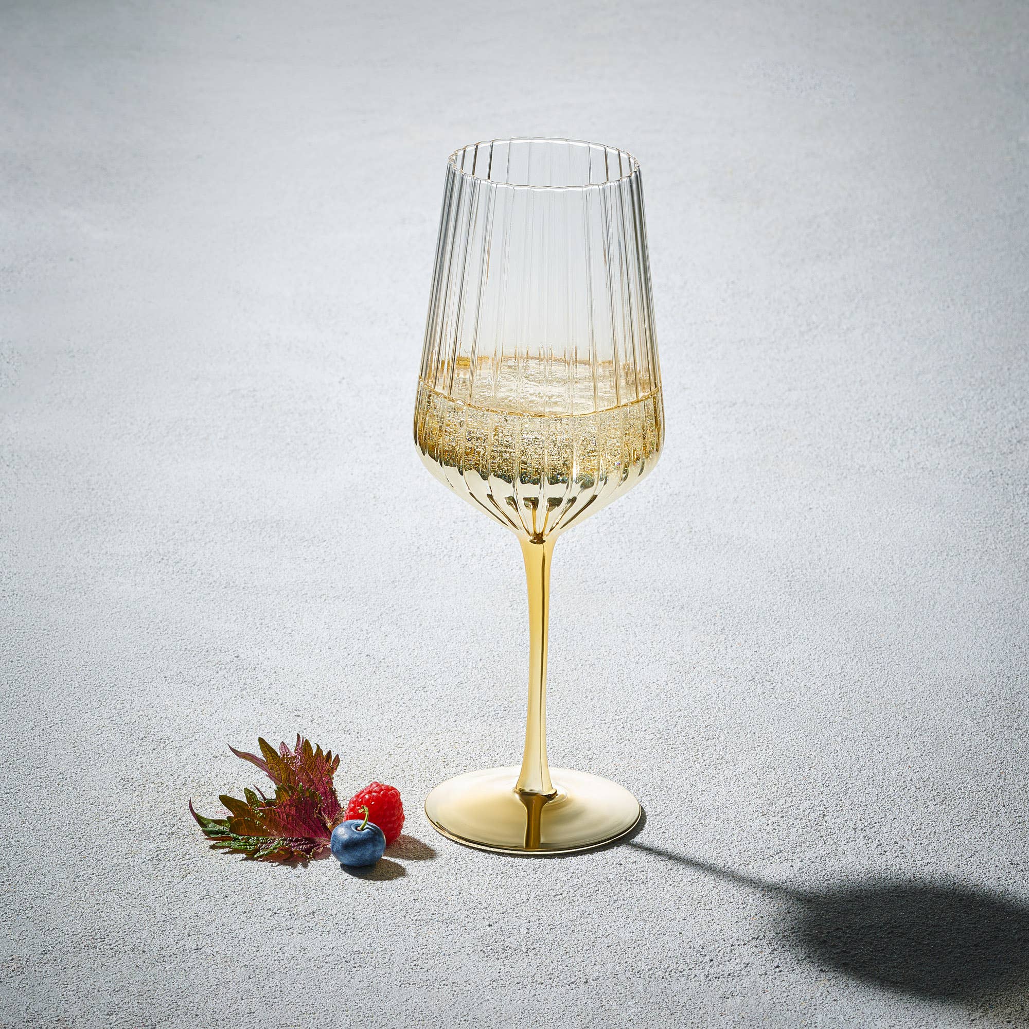 Vikko - Elegant, Gold, Wine Glass, 16 oz